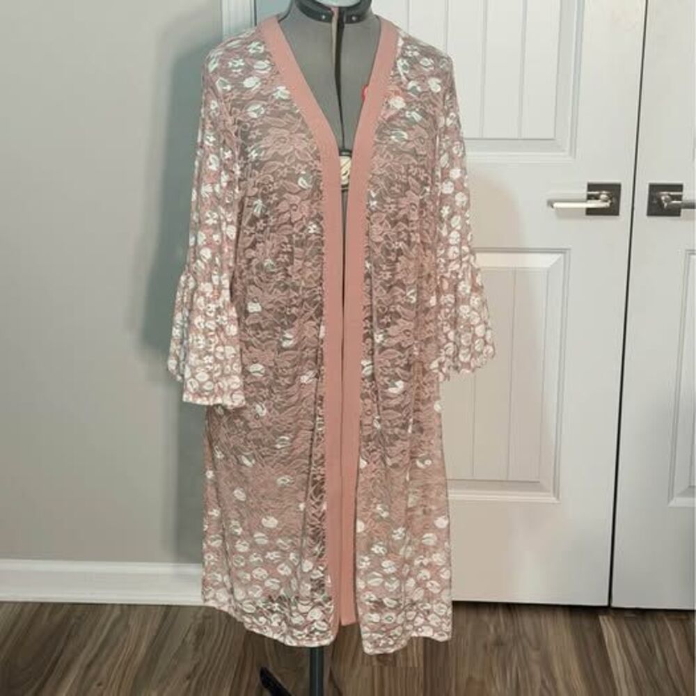 Maya Brooke Pink and White Floral Lace Kimono Cardigan Size 20W, 27β pβp, 41β le